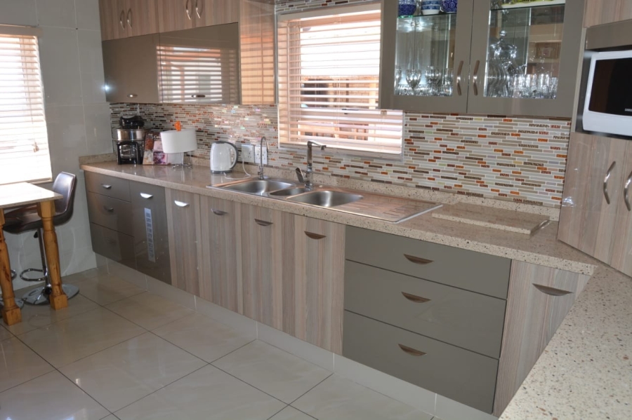 4 Bedroom Property for Sale in Flamingo Park Free State